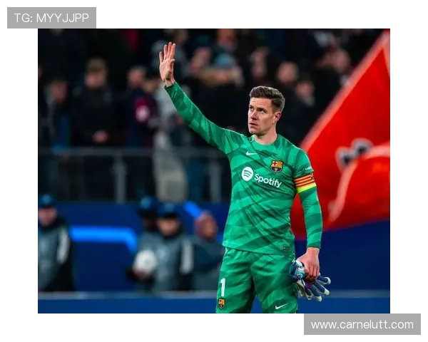 特尔施特根进行轻度训练但仍需至少一个月康复时间